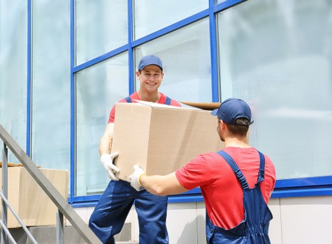 Professional help with a flat move in Swiss Cottage