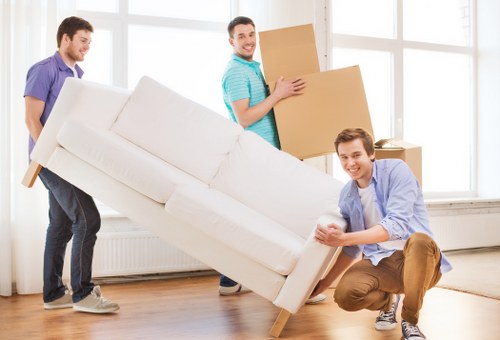 Professional local moving support in Swiss Cottage